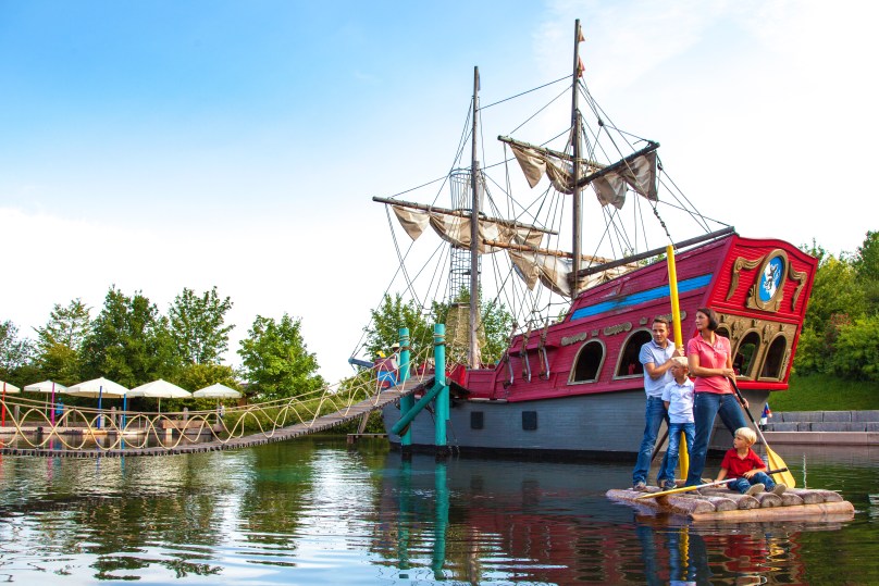 04%20FunPark_Piratenschiff