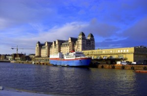 438063_web_r_by_tim-caspary_pixelio-de